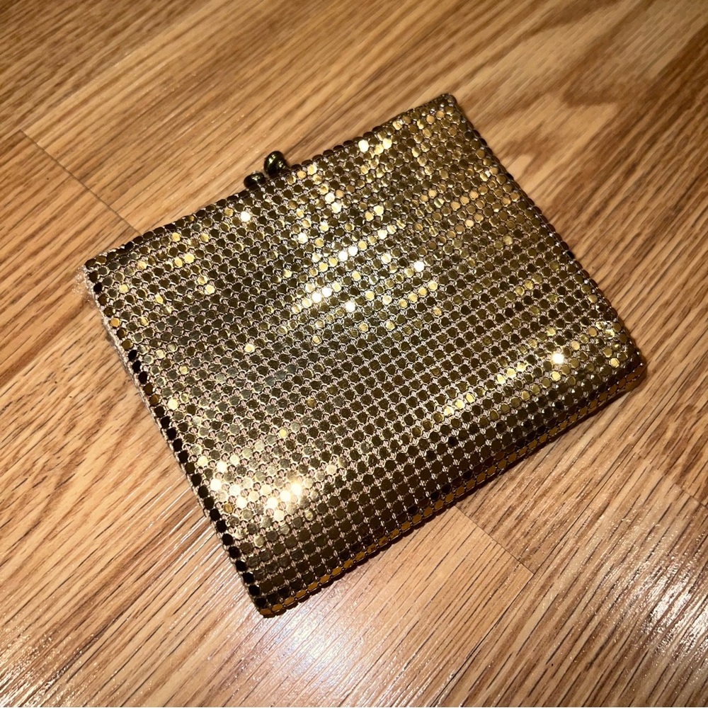 Vintage Duramesh Gold Metal Mesh Rhinestone‎ Double-Kiss Billfold Wallet